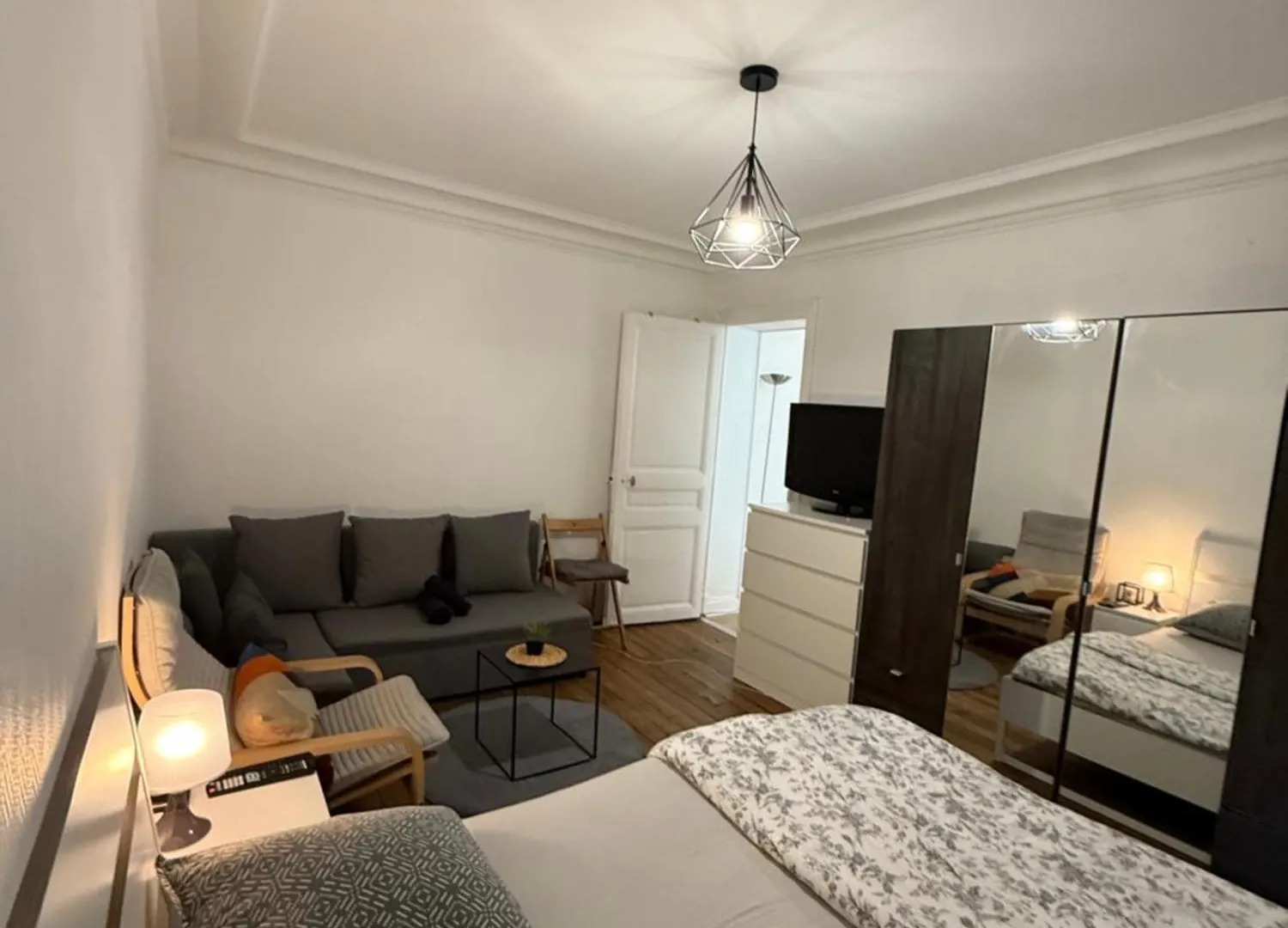 Appartement Chaleureux Dans Le Coeur De Parigi Appartamento